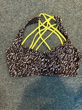 lululemon athletica Free to Be Wild Bra size 6 neon yellow straps NO PADS